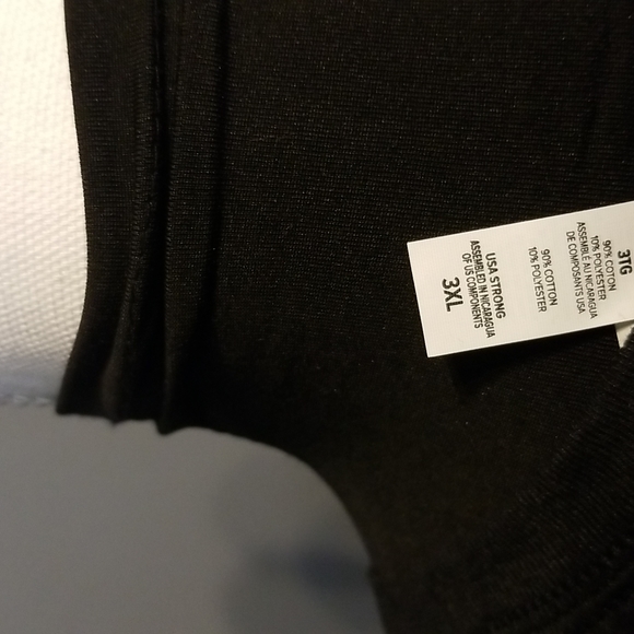 T-Shirt - Picture 3 of 4